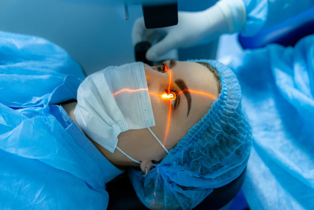 Augenlasertechnologie beim Augenarzt Dr. Borny in 1220 Wien